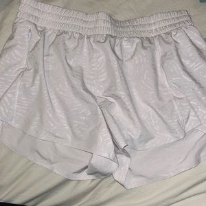 Athleta Hustle shorts 3” !!!